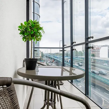 Rentplanet - Bliska Wola Apartment Warsaw Exterior photo